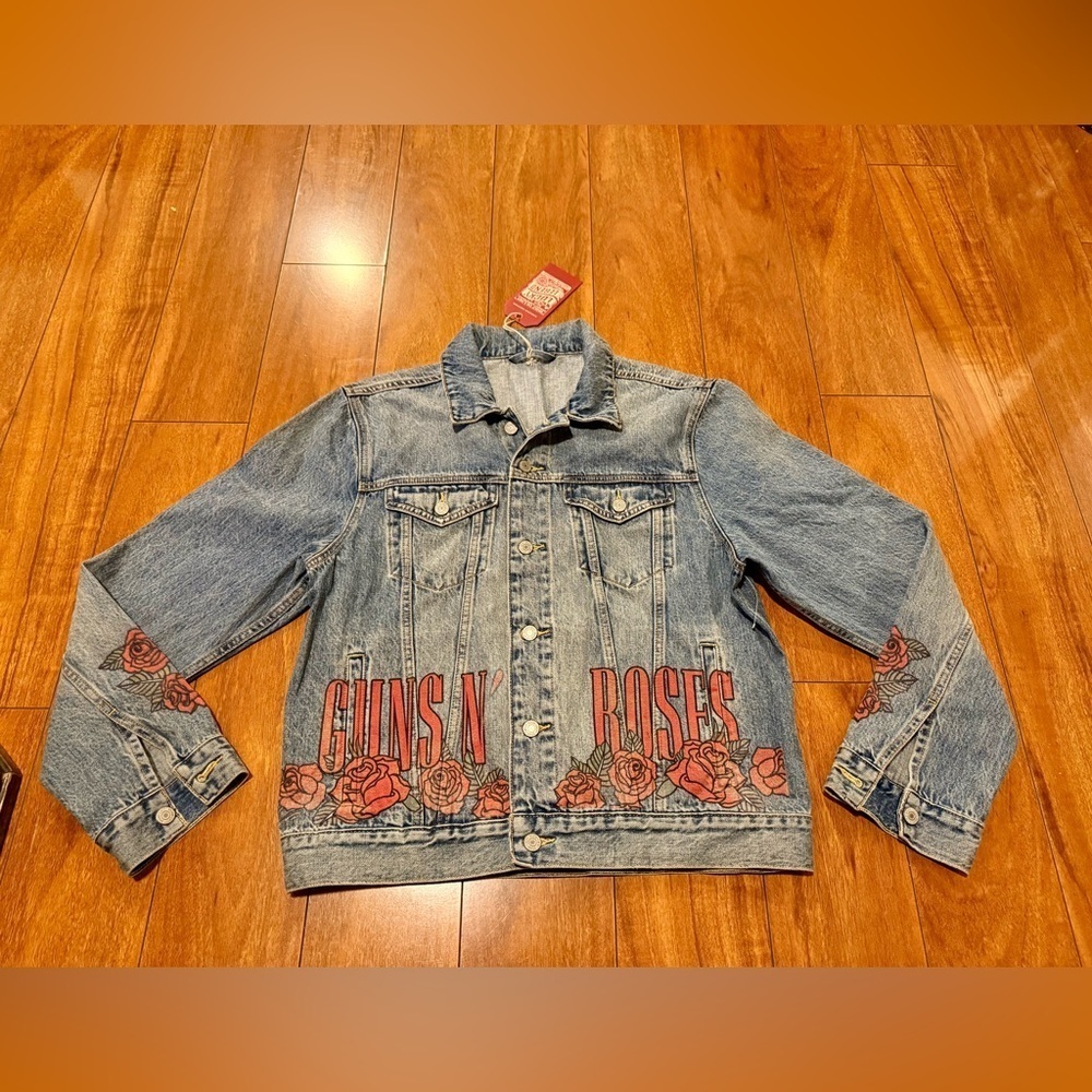 NWT LUCKY BRAND LEGEND  men Denim Jacket with Red Rose Accents